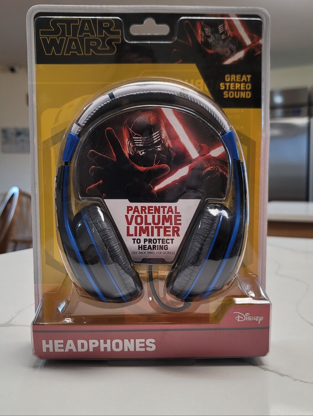 DISNEY STAR WARS Child Stereo Headphones Parental Volume Control NEW